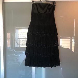 LAUNDRY by SHELLI SEGAL tiered and beaded dress